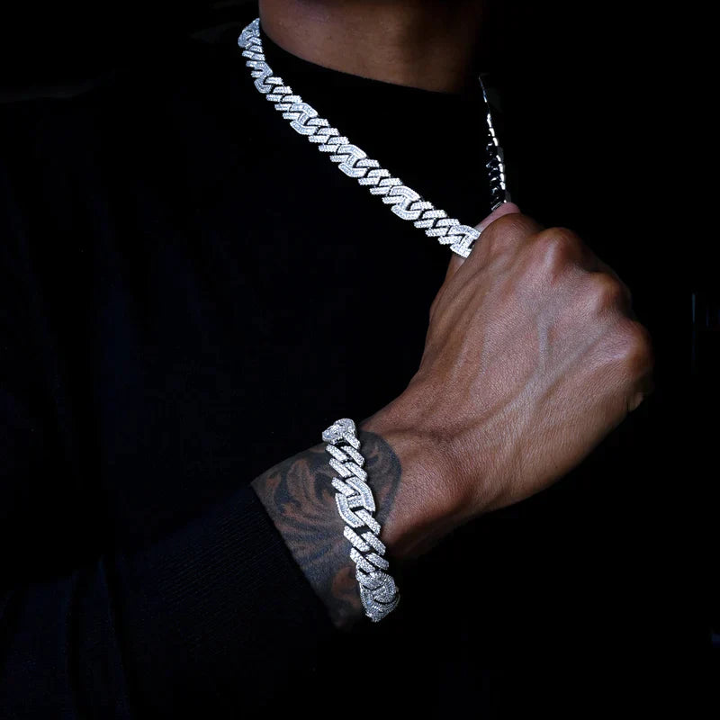 15mm Prong Baguette Necklace - Exclusive Jewels